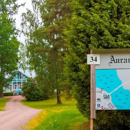 Гостевой дом Aurantola 2*