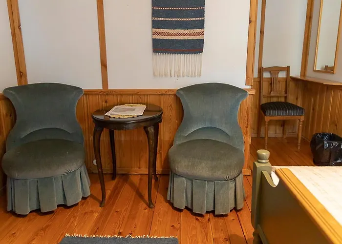 Aurantola Konukevi 2*