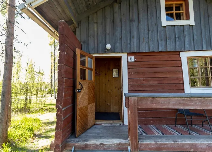 Aurantola Konukevi 2*