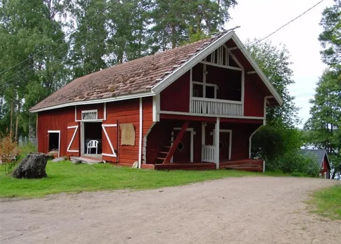 Aurantola Konukevi 2*